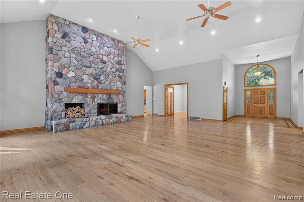 425 Courtney Road, Leonard, MI 48367 — Photo 11