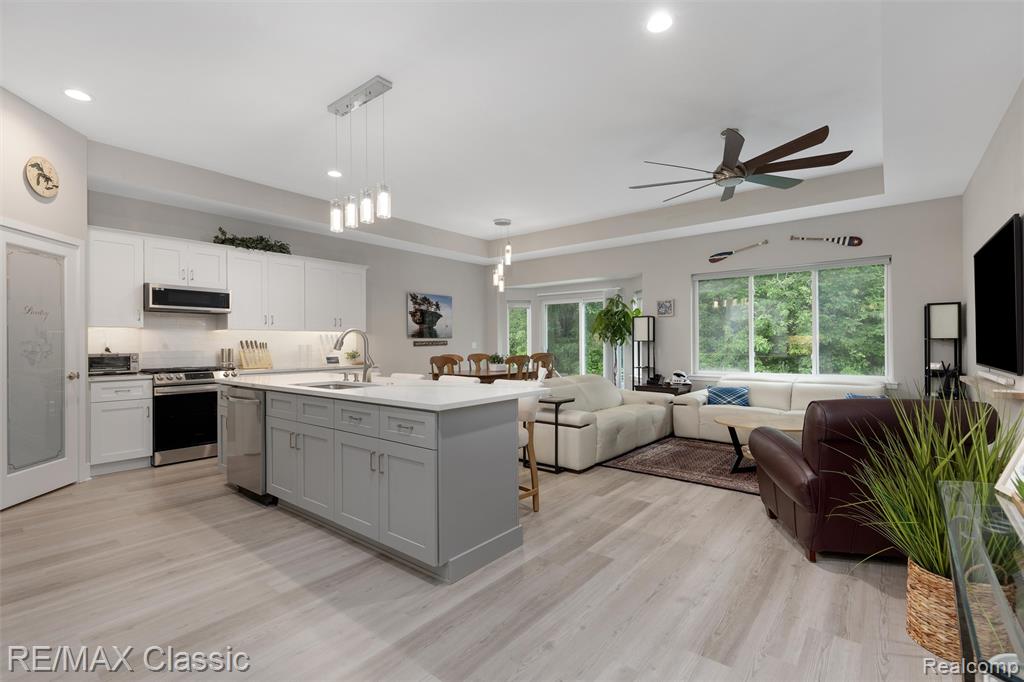 47031 Brookview Drive, Chesterfield, MI 48047 — Photo 4