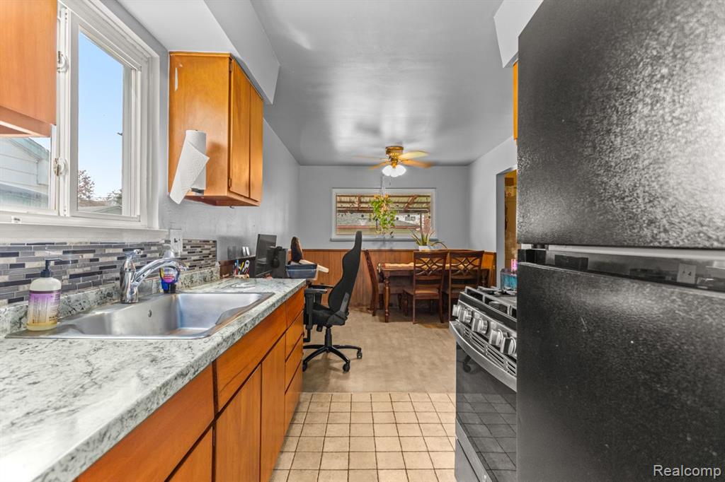 9834 DUDLEY Street, Taylor, MI 48180 — Photo 14