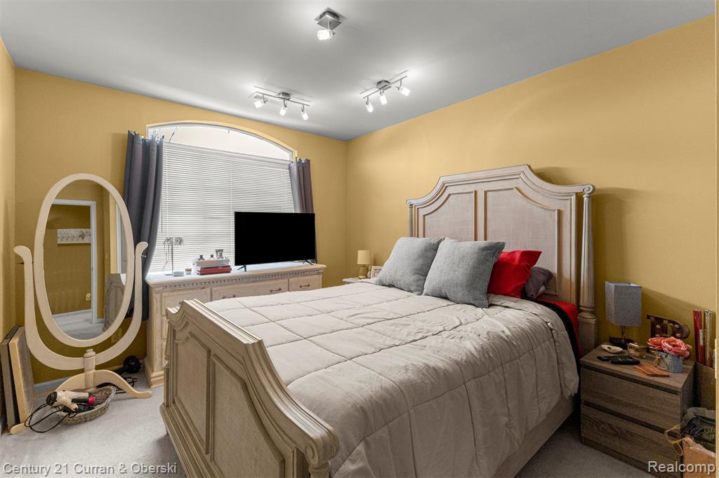 23018 Fairlane Boulevard, Woodhaven, MI 48183 — Photo 10