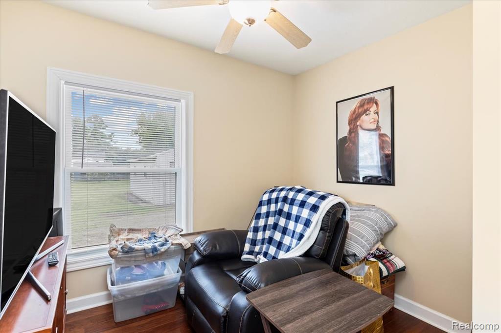 607 W Henry Street, Charlotte, MI 48813 — Photo 11