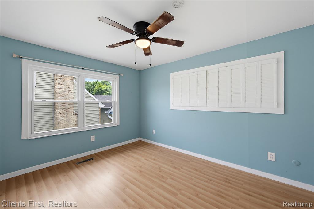 840 Saint James Street, Marysville, MI 48040 — Photo 32