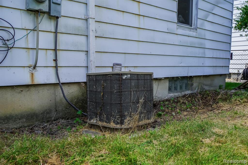 1175 SHARE Avenue, Ypsilanti, MI 48198 — Photo 45