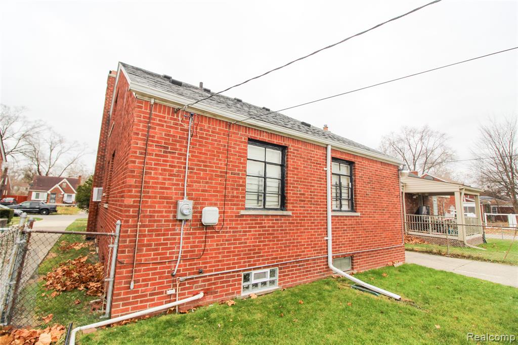 15611 Spring Garden Street, Detroit, MI 48205 — Photo 20