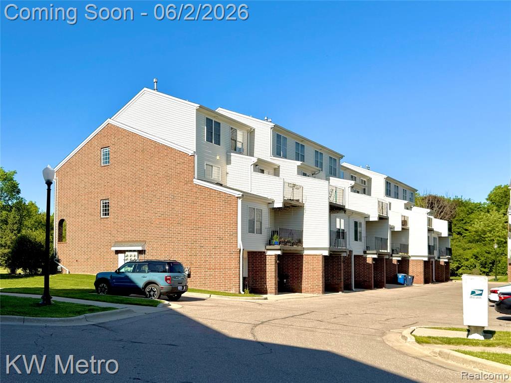 1870 Lindsay Lane, Ann Arbor, MI 48104 — Photo 32