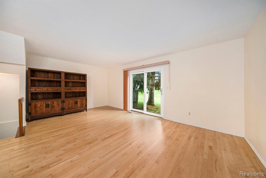 3510 BURBANK Drive, Ann Arbor, MI 48105 — Photo 5