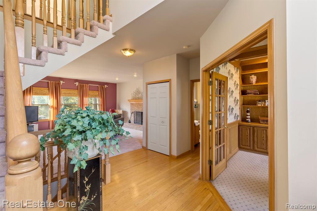 43581 NAVES Court, Clinton Twp, MI 48038 — Photo 8