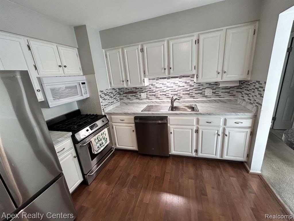 41682 Bedford Drive, Canton, MI 48187 — Photo 17