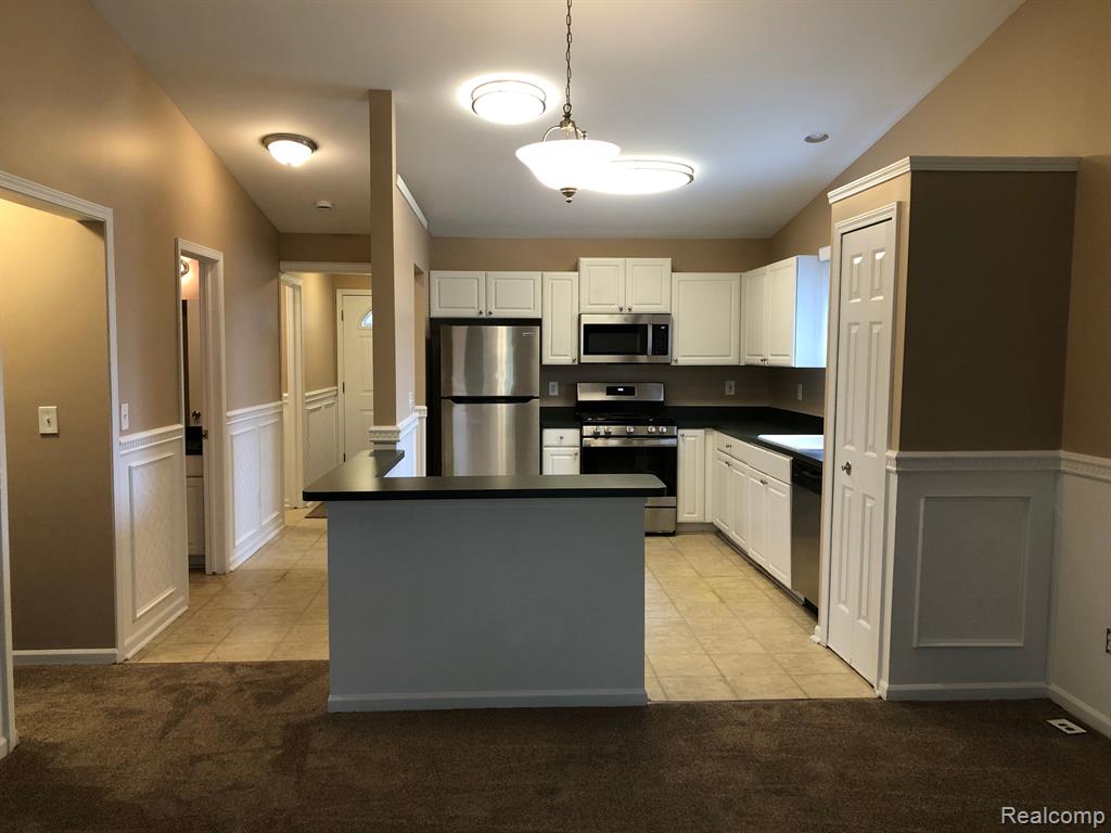 4031 HEATHERWOOD, Warren, MI 48092 — Photo 2