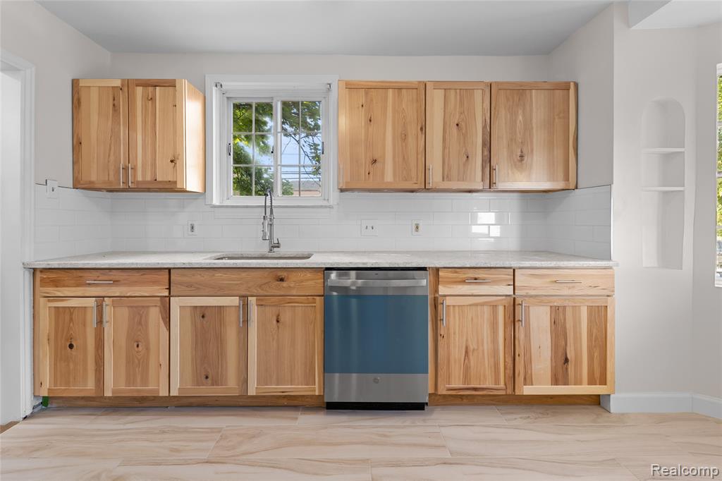 5401 Orchard Avenue, Dearborn, MI 48126 — Photo 14