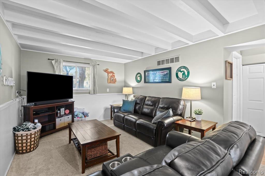 555 Lindsay Drive, Plymouth, MI 48170 — Photo 17