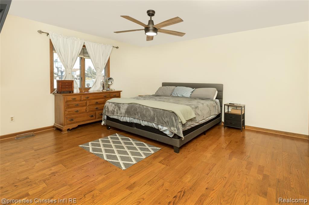 47192 Sanborn Drive, Macomb, MI 48044 — Photo 25