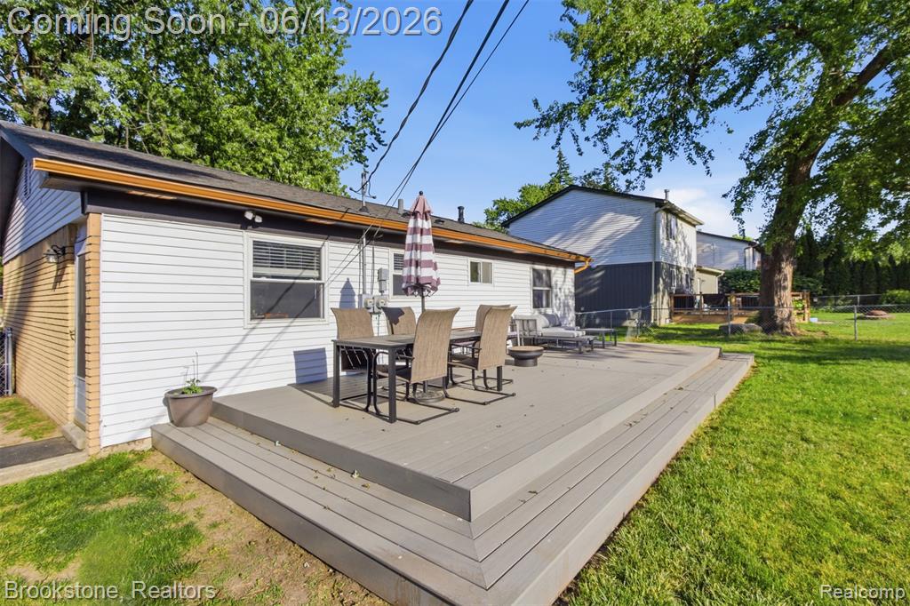 520 May Road, Rochester Hills, MI 48307 — Photo 18