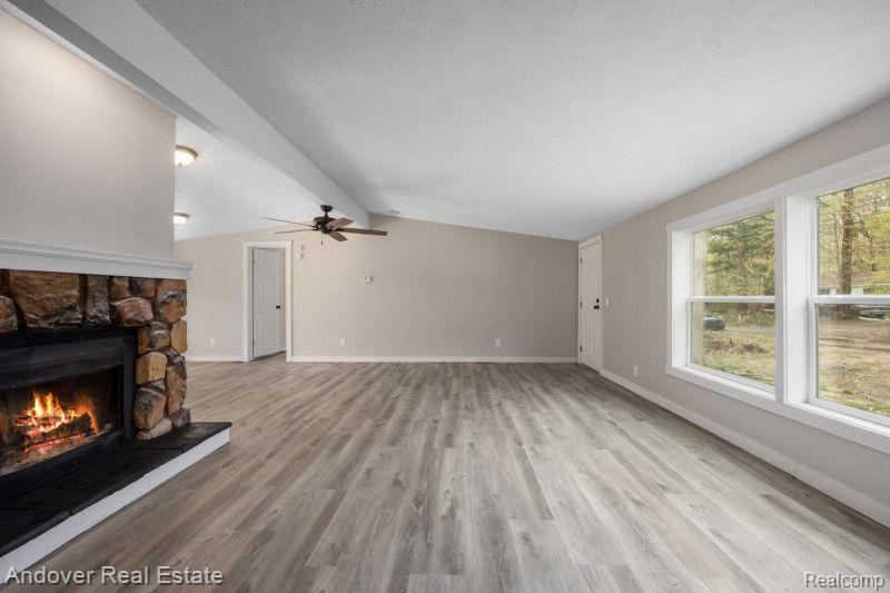 8958 CHIPPEWA Trail, Howard City, MI 49329 — Photo 2