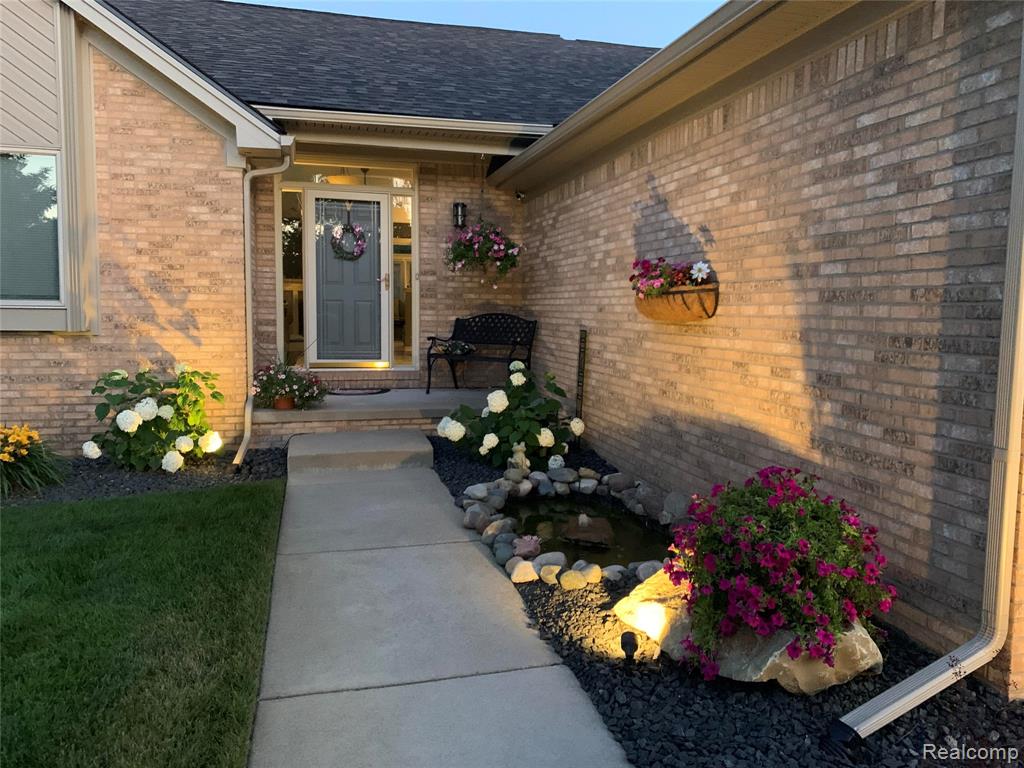 9095 Rotondo Drive, Howell, MI 48855 — Photo 5