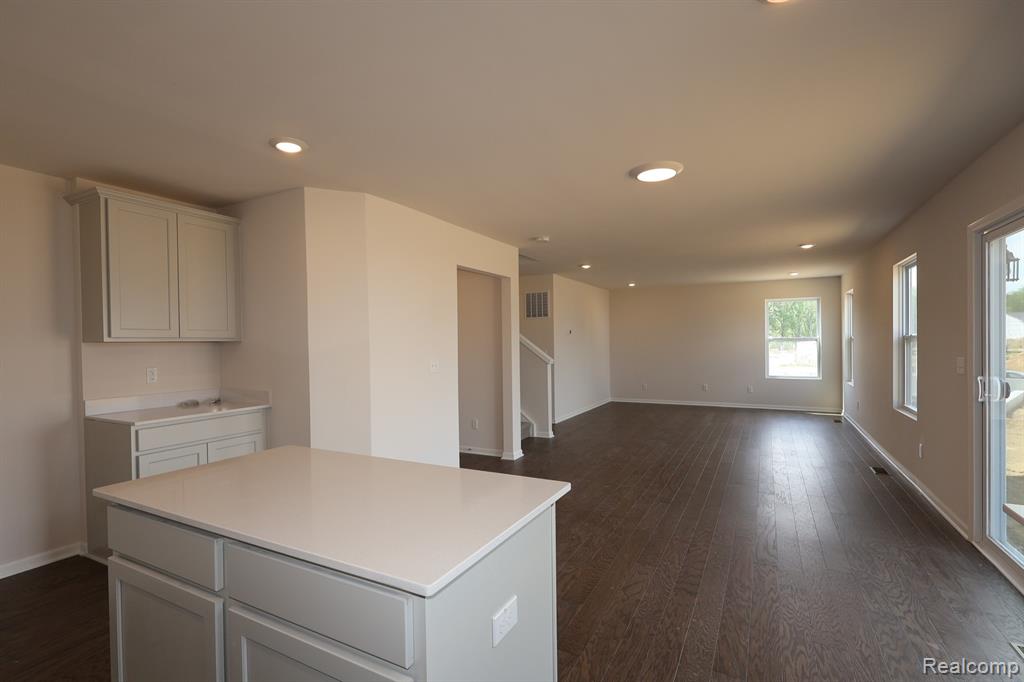 362 Hidden River W, Holly, MI 48442 — Photo 6