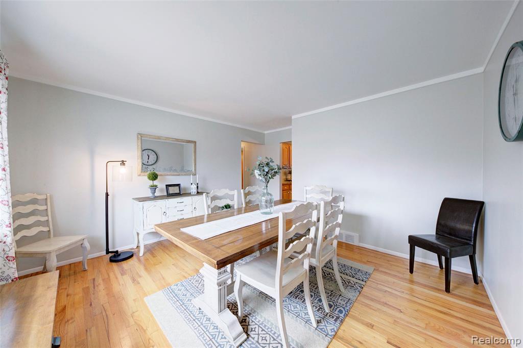 31906 Cambridge Street, Garden City, MI — Photo 4