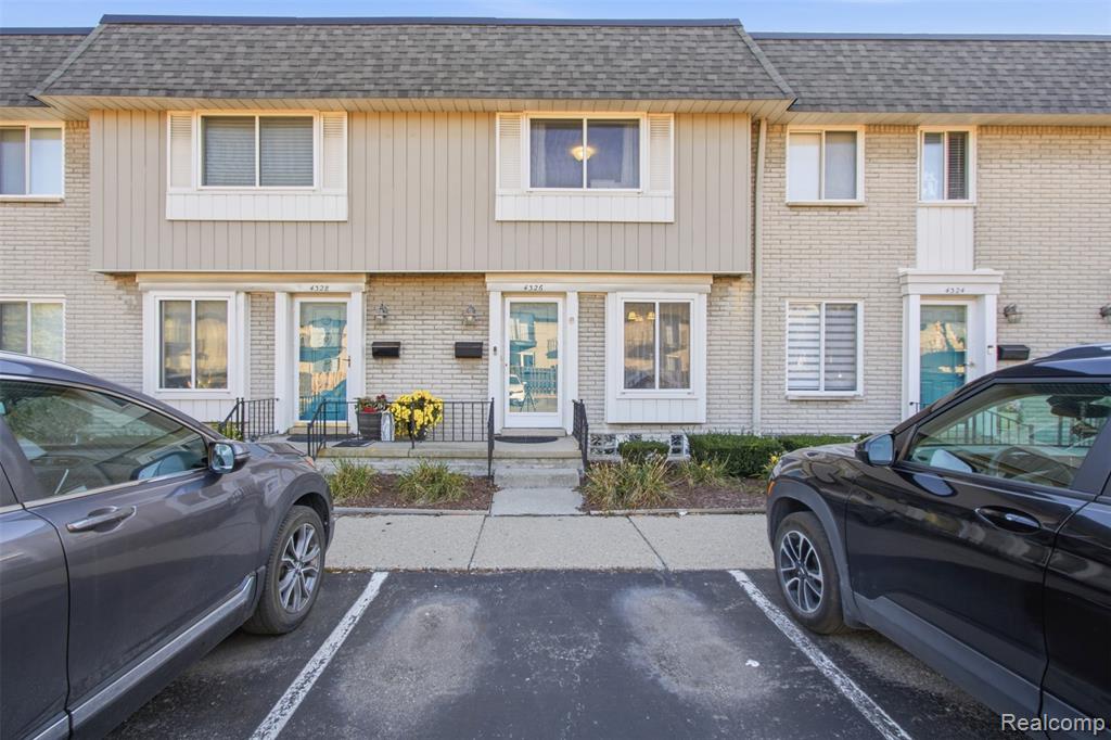 4326 15 Mile Road, Sterling Heights, MI 48310