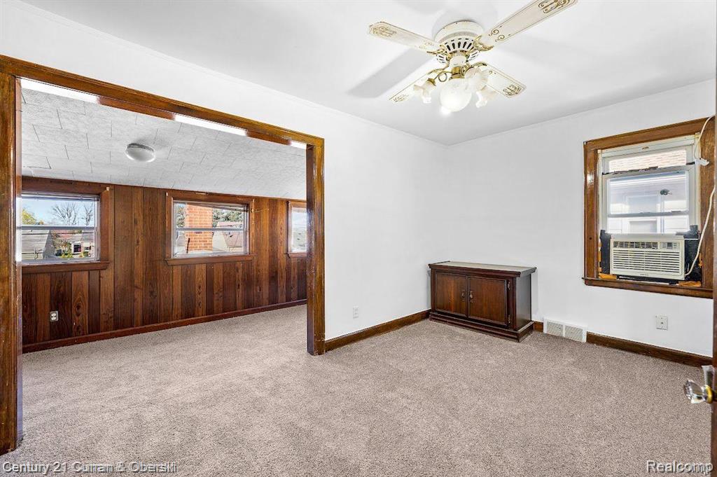 4255 LAPHAM Street, Dearborn, MI 48126 — Photo 21