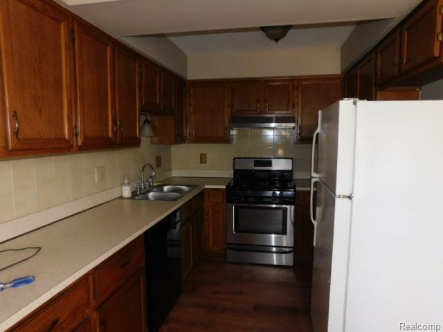 48576 SUGARBUSH Road, Chesterfield, MI 48047 — Photo 2