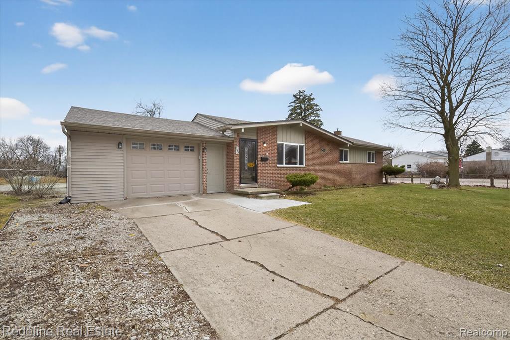 395 Nichols Drive, Saline, MI 48176 — Photo 2