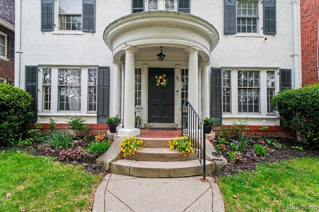 121 Longfellow Street - Photo 2