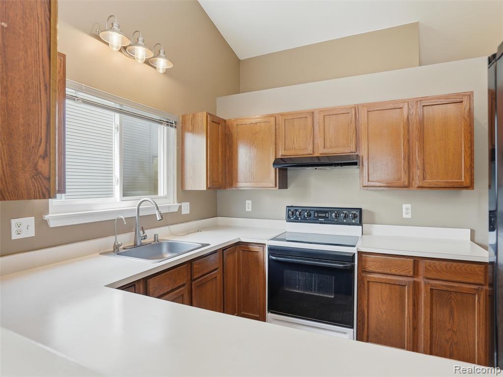 5837 Northridge Circle, Waterford, MI 48327 — Photo 13