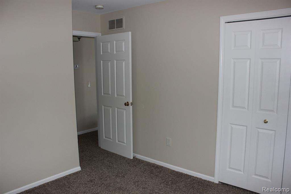 41205 CHANCELLOR, Clinton Twp, MI 48038 — Photo 6