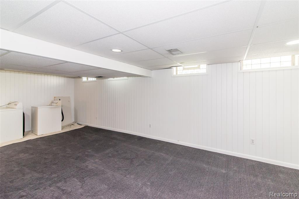 5587 Brompton Court, West Bloomfield, MI — Photo 26