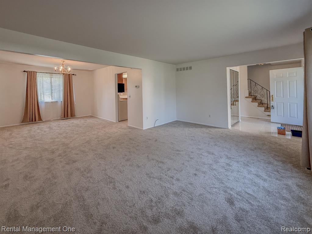 5326 FALMOUTH Drive, Troy, MI 48085 — Photo 13