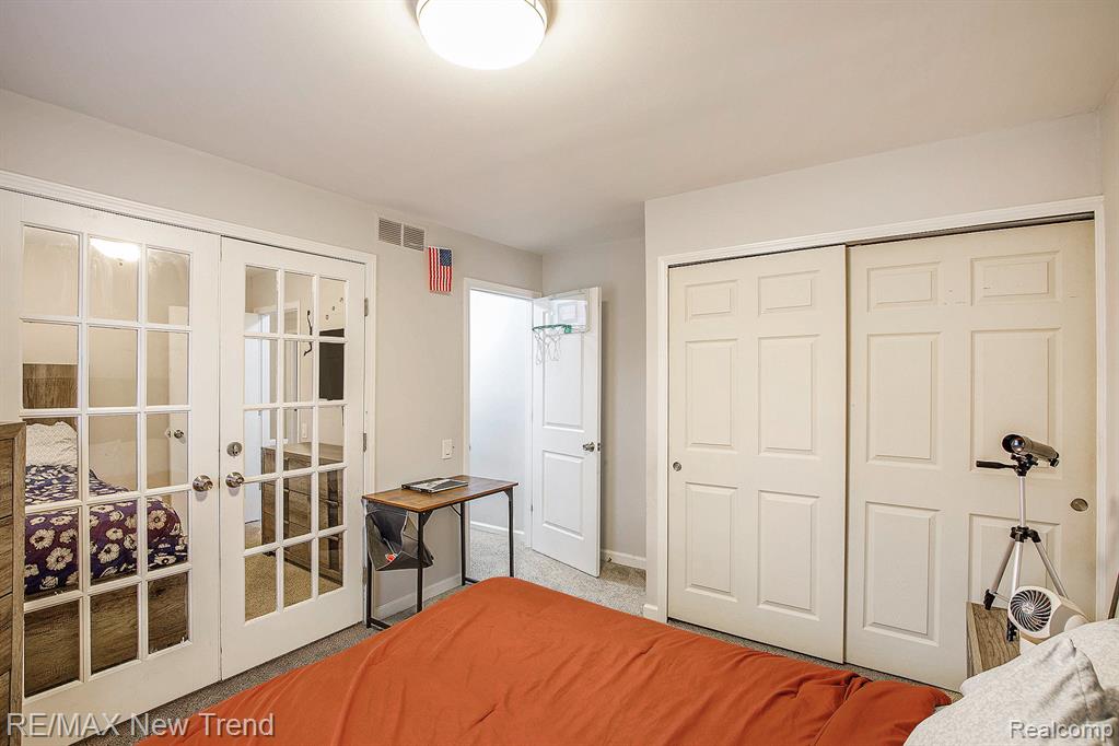 5748 Kingsfield Drive, West Bloomfield, MI — Photo 36