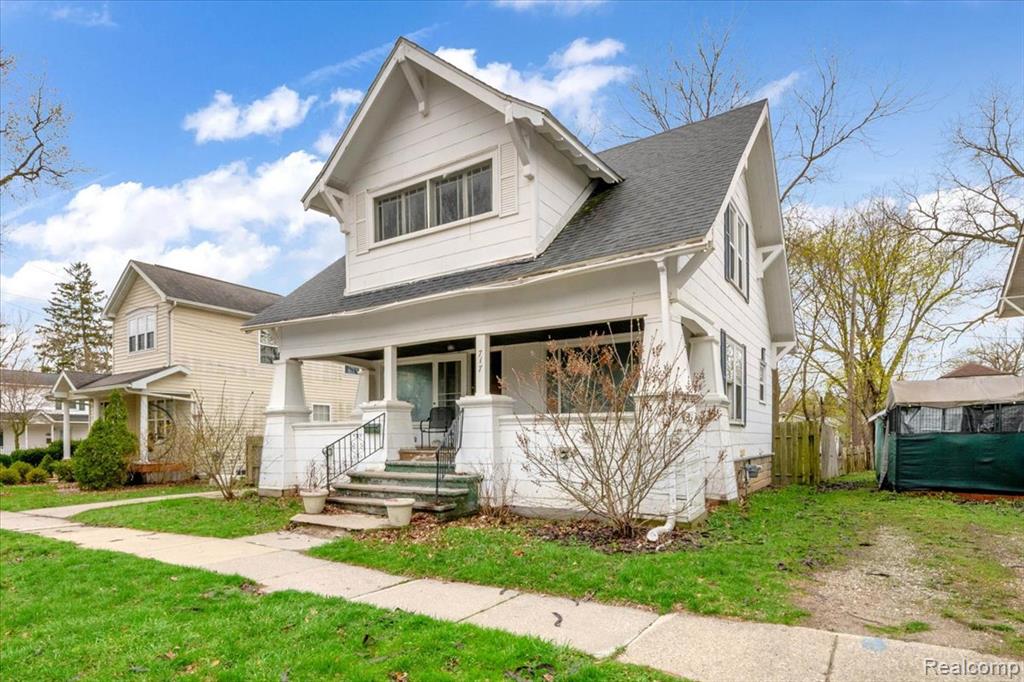 717 N Madison Street, Lapeer, MI 48446 — Photo 2