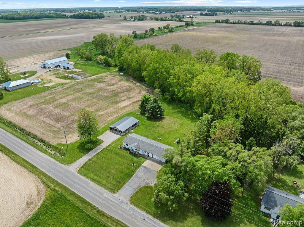 19354 BUECHE Road, New Lothrop, MI 48460 — Photo 44