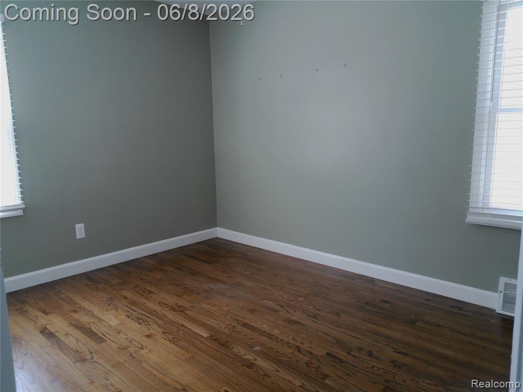 619 S Gainsborough Avenue, Royal Oak, MI 48067 — Photo 6