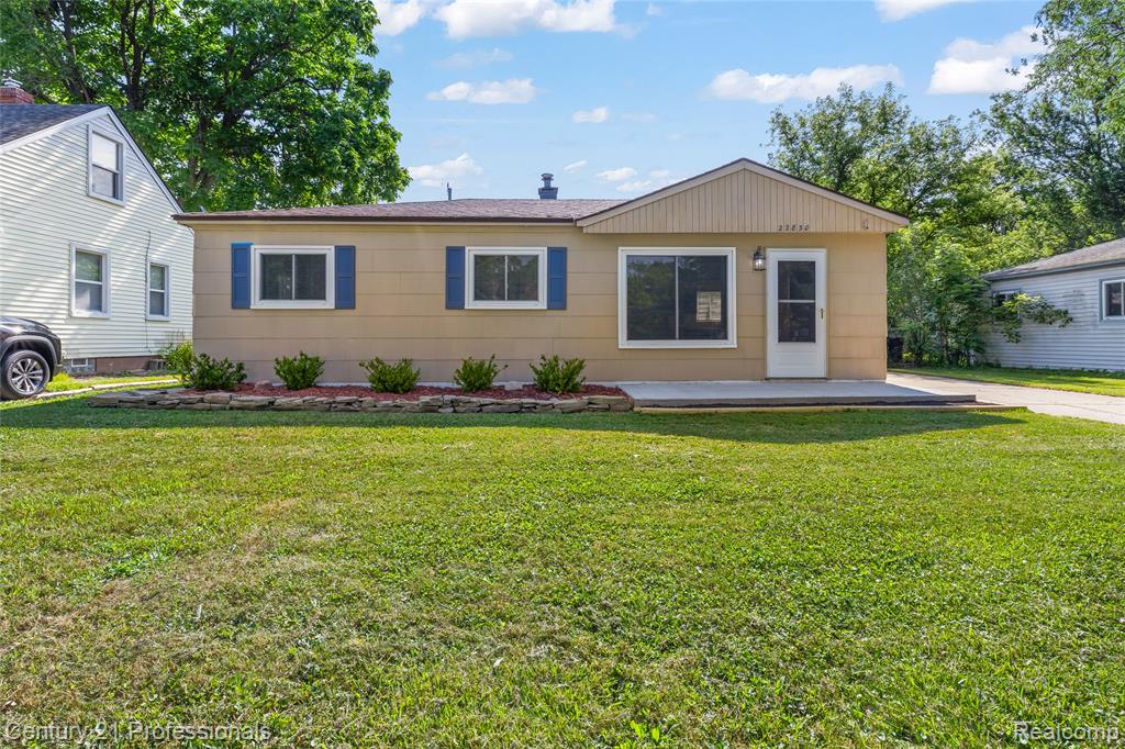 22830 Colgate Street, Farmington, MI 48336