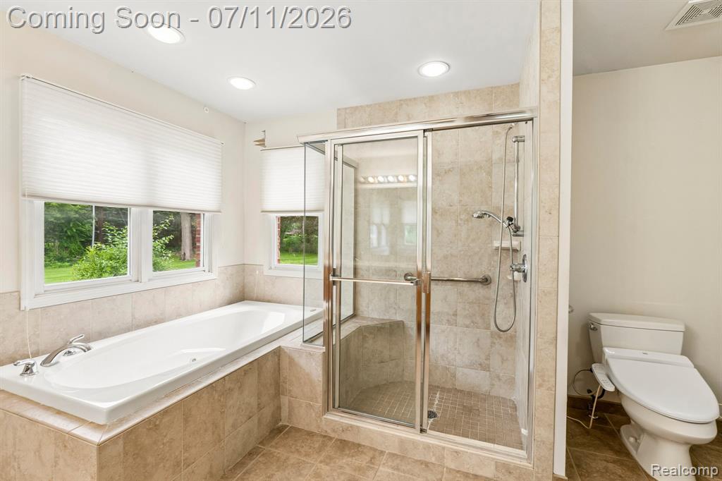 6105 Gilbert Lake Road, Bloomfield Hills, MI 48301 — Photo 30