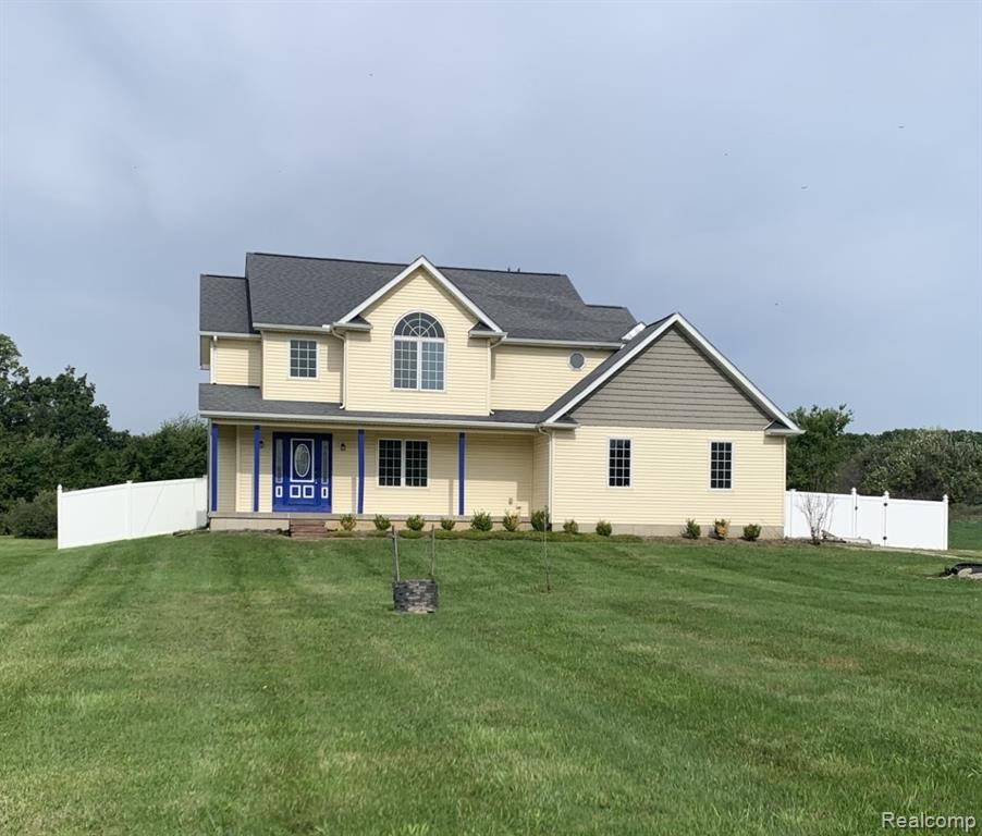 3068 W Cook Road, Grand Blanc, MI 48439