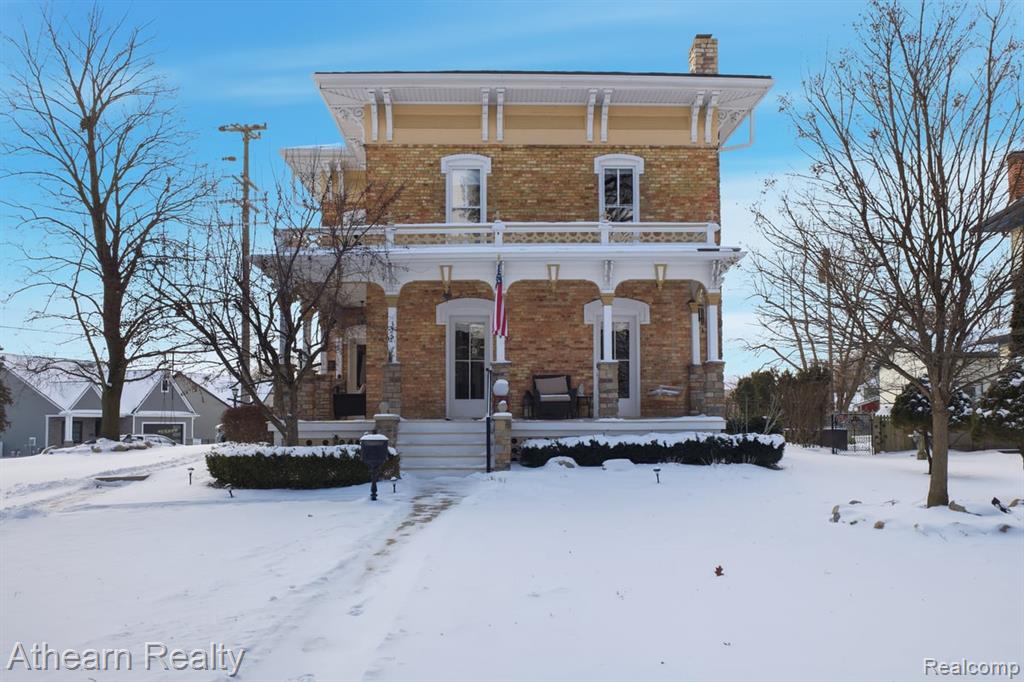 2100 SE Wealthy Street, East Grand Rapids, MI, 49506