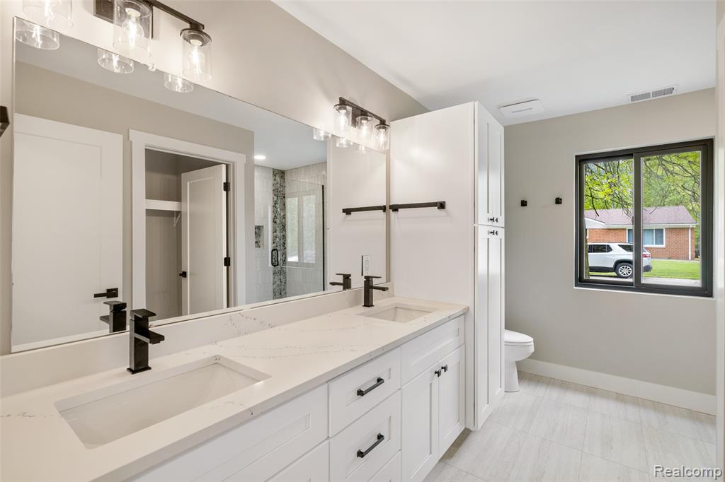 7598 Lake Park Avenue, Ira, MI — Photo 26