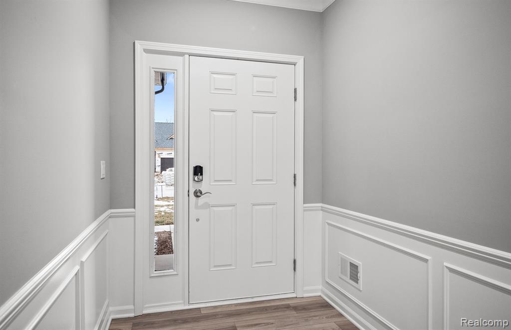 55638 OAK POINTE Drive, Utica, MI 48315 — Photo 4