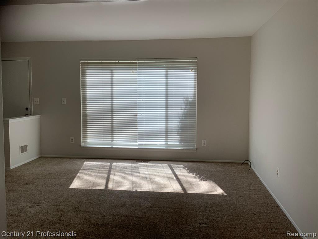 37691 COLONIAL Drive, Westland, MI — Photo 5