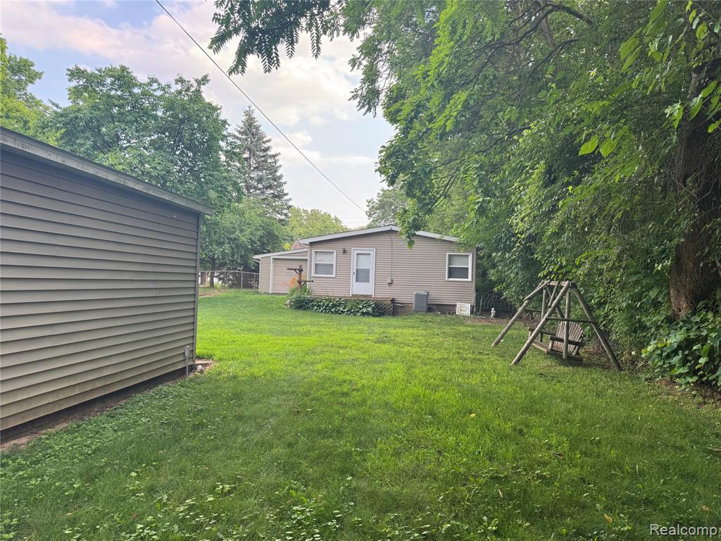 8124 Eldora Boulevard, Commerce Twp, MI 48382 — Photo 4