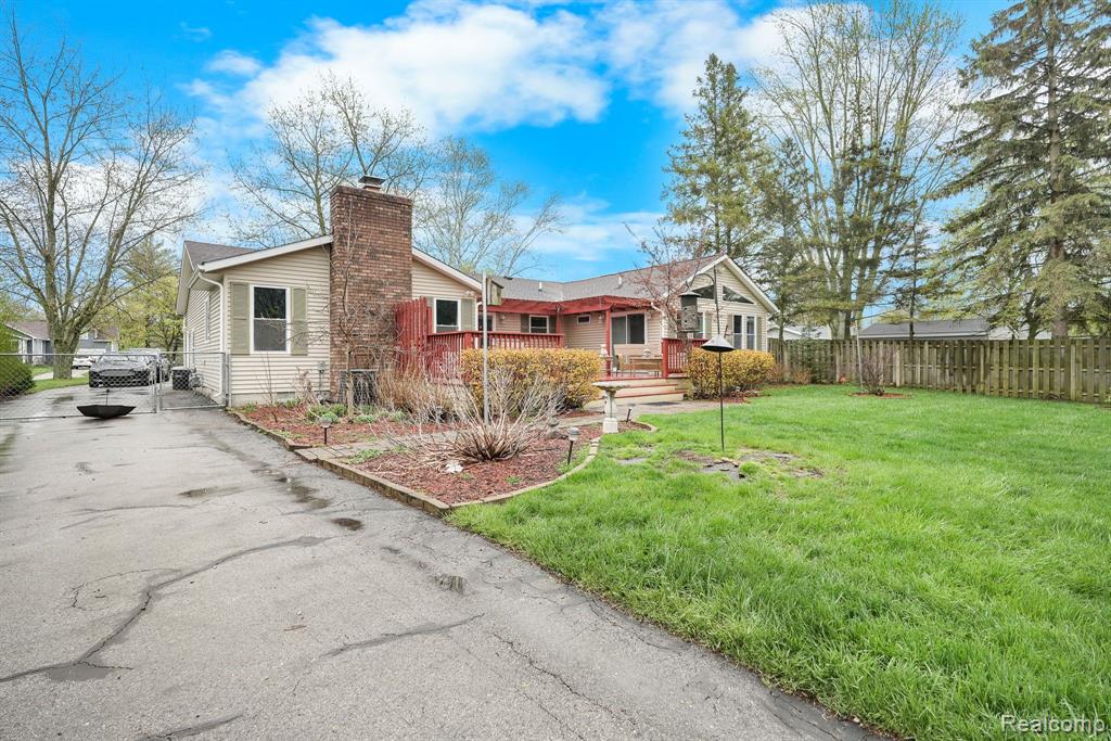 92 MICHIGAN Avenue, Marysville, MI 48040 — Photo 26