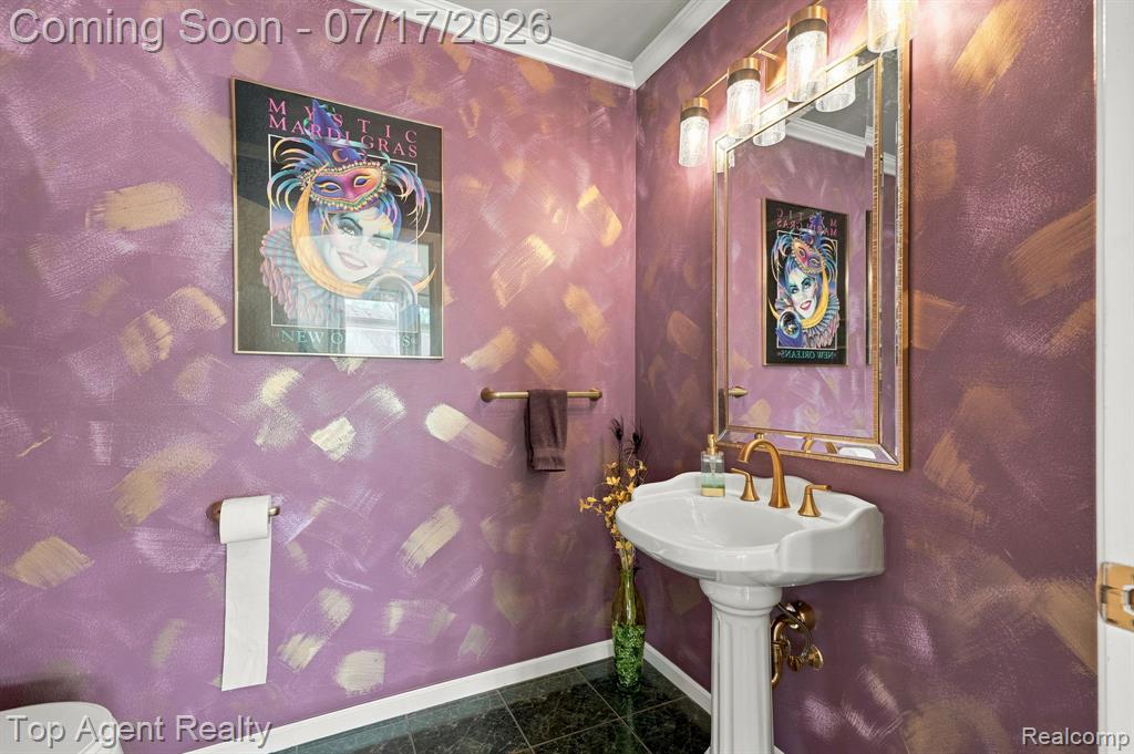 42316 Locklin Drive, Sterling Heights, MI 48314 — Photo 24