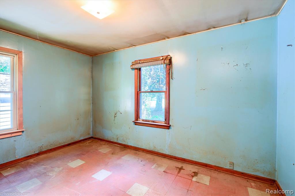 4425 West Street, Leonard, MI 48367 — Photo 15