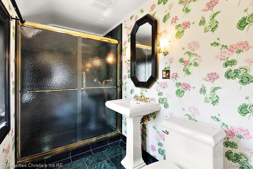 73 Meadow Lane, Grosse Pointe Farms, MI 48236 — Photo 16