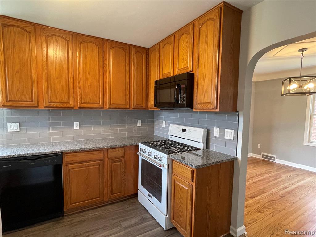 13203 Chestnut Street, Southgate, MI 48195 — Photo 13