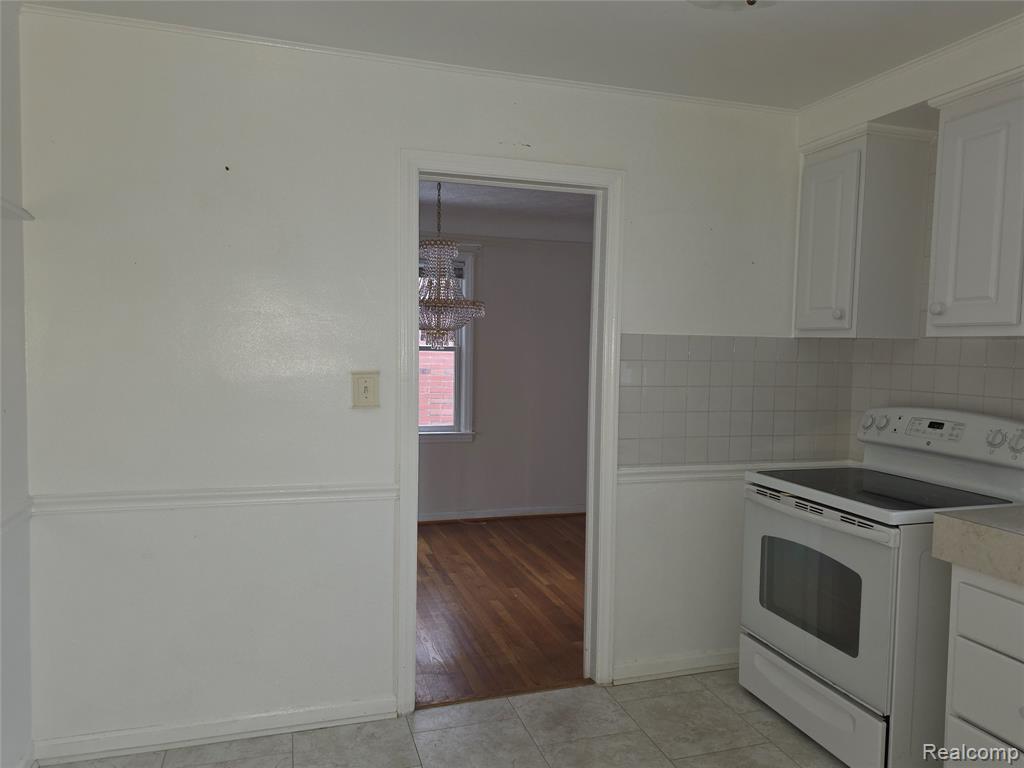 742 N York Street, Dearborn, MI 48128 — Photo 7