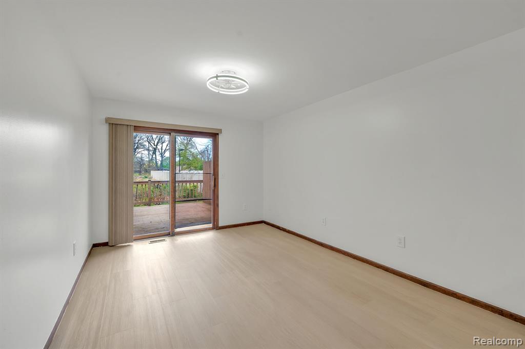 852 N Beech Daly Road, Dearborn Heights, MI 48127 — Photo 13