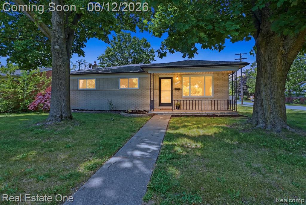 9649 Beech Daly Road, Redford, MI 48239